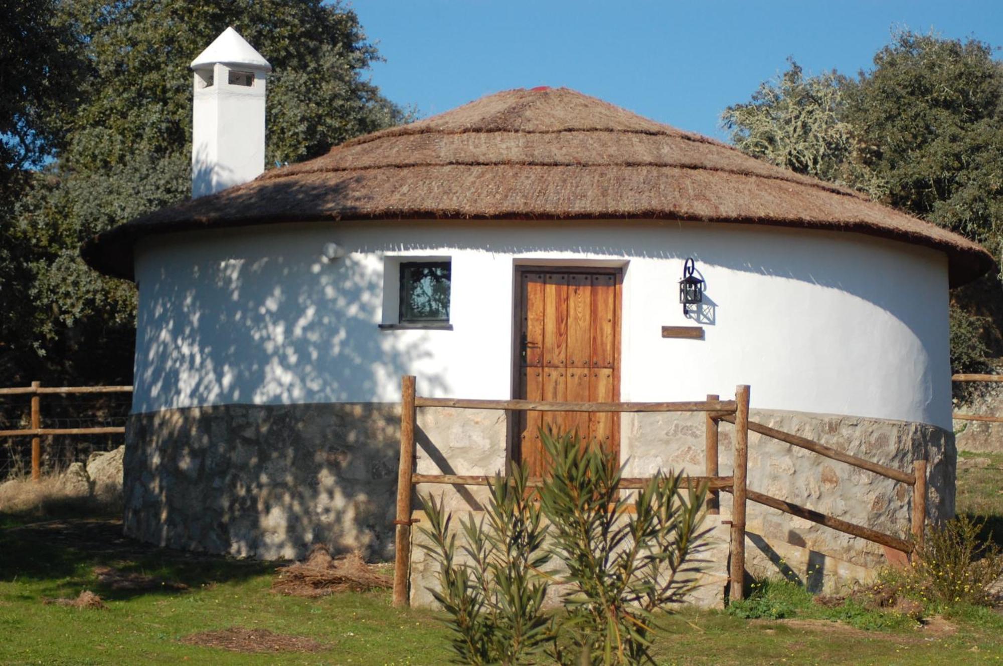 La Roca de la Sierra Los Chozos De La Roca מראה חיצוני תמונה